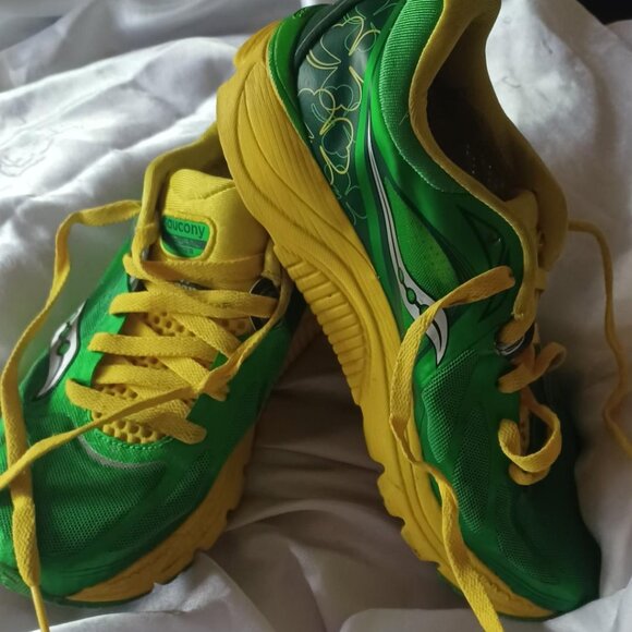 Saucony Kinvara 5 Boston  Yellow Green Sneakers -. Size 7 - Picture 1 of 6